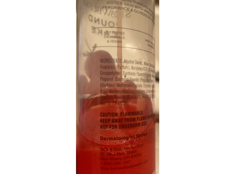 Bath & Body Works Diamond Shimmer Mist, Strawberry Pound Cake, 4.9 fl oz/145 mL.