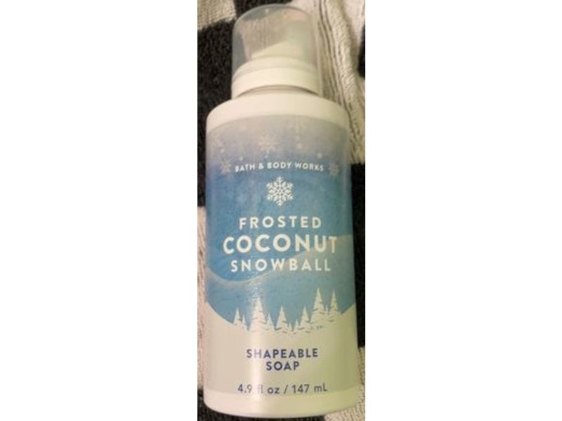 Bath & Body Works Shapeable Soap, Frosted Coconut Snowball, 4.9 fl oz/147 mL