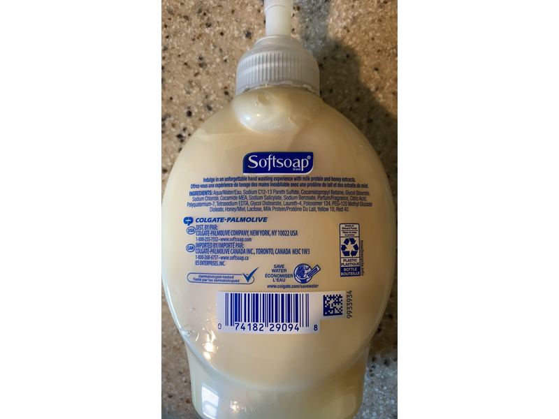 Softsoap Moisturizing Hand Soap, Milk & Golden Honey, 7.5 fl oz/221 mL, Pack Of 2