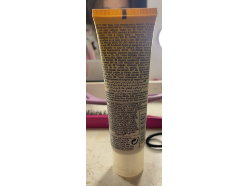 Avon Nutra Effects Radiance Tinted Moisturising Day Cream, SPF 20, 50 mL