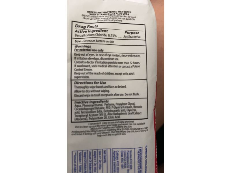 Breeze Antibacterial Wet Wipes, 60 Wipes