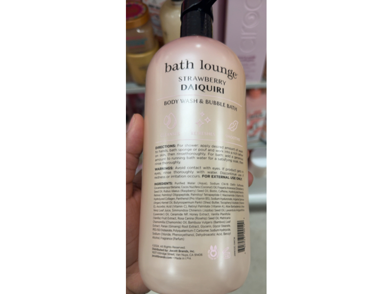 Bath Lounge Body Wash & Bubble Bath, Strawberry, 32 fl oz/946 mL