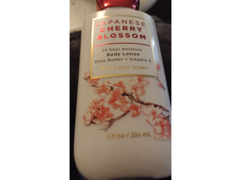 Bath & Body Works Body Lotion, Japanese Cherry Blossom, 8fl oz/236 mL