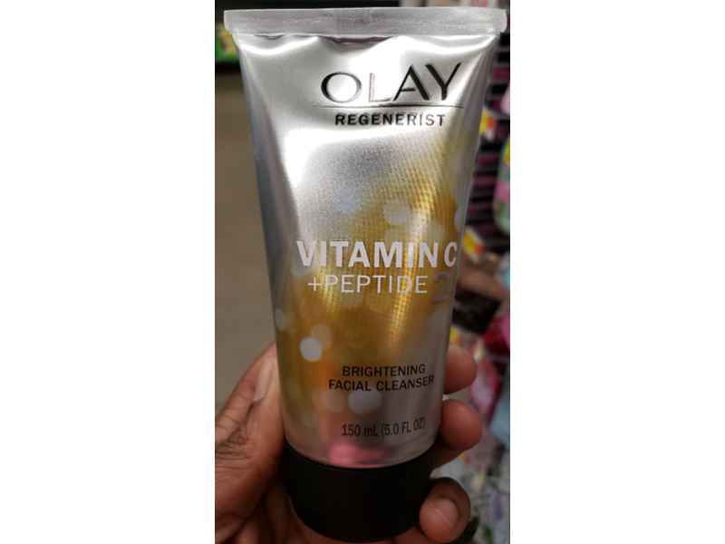 Olay Regenerist Vitamin C + Peptide Facial Cleanser, 5.0 fl oz/150 mL