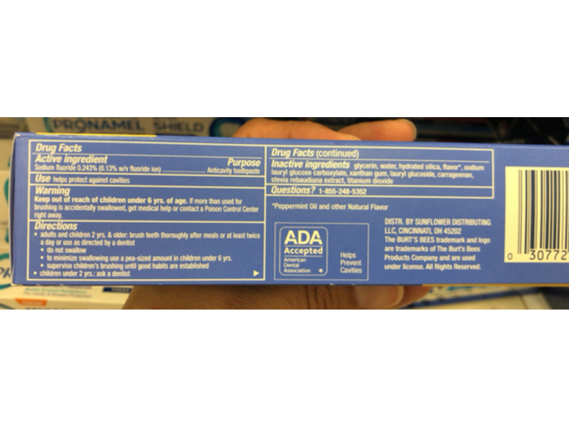 Burt's Bees Complete Multi Care Toothpaste, Natural Peppermint, 4.7 oz/133 g