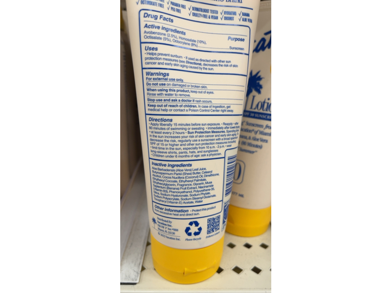 Vacation Classic Sunscreen Lotion, SPF 30, 6 fl oz/177 mL