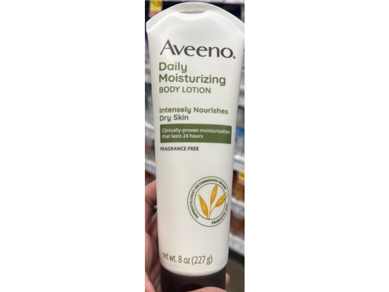 Aveeno Daily Moisturizing Body Lotion, 8 oz/227 g
