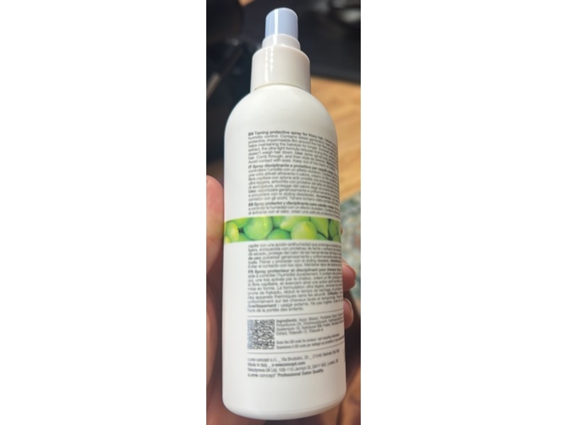 milk_shake No Frizz Allowed Anti-Humidity Spray, 6.8 fl oz/200 mL