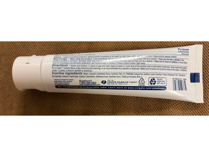 Colgate Sensitive Whitening Anticavity Toothpaste, Fresh Mint, 6 oz/170 g