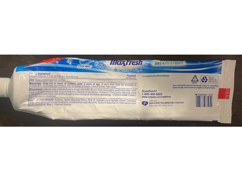 Colgate Maxfresh Whitening Toothpaste, Cool Mint, 7.3 oz/206 g