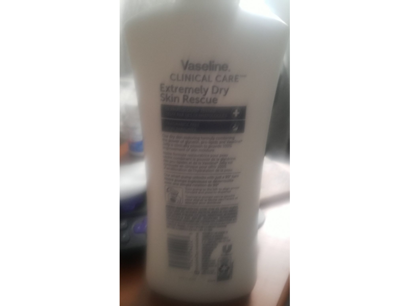 Vaseline Clinical Care Extremely Dry Skin Rescue Body Lotion, Fragrance Free, 13.5 fl oz/400 mL
