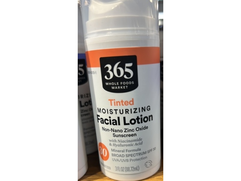365 Whole Foods Market Tinted Moisturizing Facial Lotion Sunscreen, SPF 30, 3 fl oz/88.72 mL