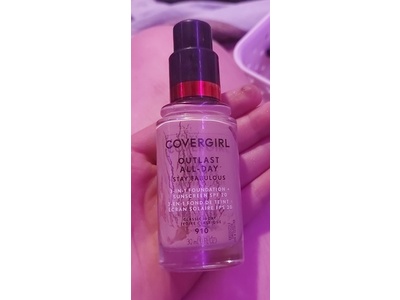 Covergirl Outlast All-Day 3-In-1 Foundation + Sunscreen, SPF 20, 910 Classic Ivory, 1 fl oz/30 mL