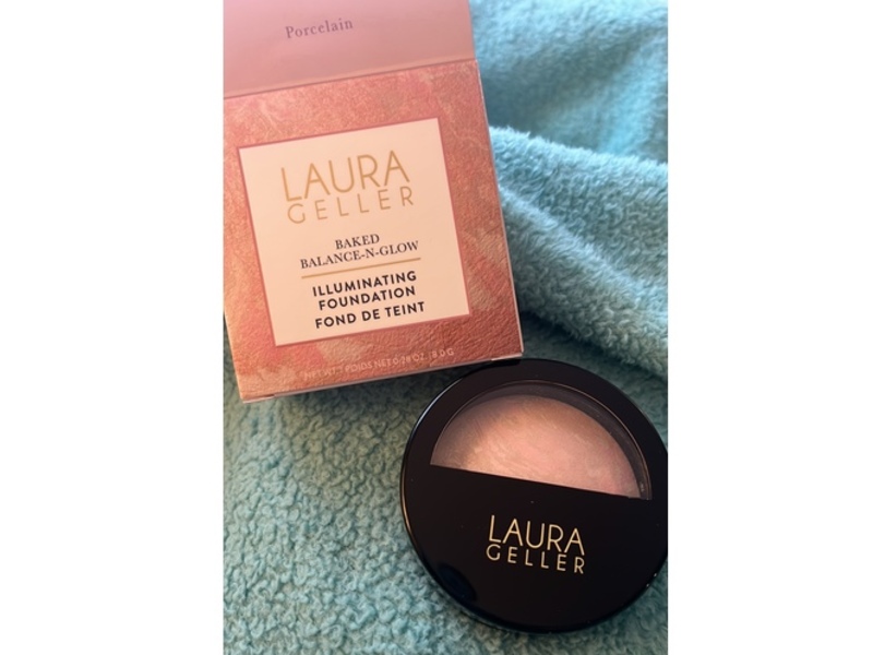 Laura Geller Baked Balance-N-Glow Illuminating Foundation, Porcelain, 0.28 oz/8 g