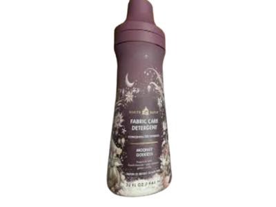 Bath & Body Works White Barn Fabric Care Detergent, Moonlit Goddess, 32 fl oz/946 mL
