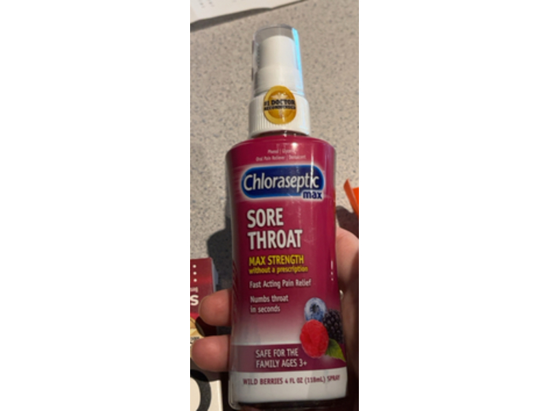 Chloraseptic Max Strength Sore Throat Spray, Wild Berries Flavor, 4.0 fl oz/118 mL