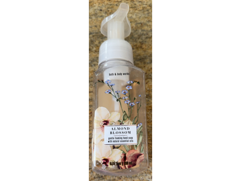Bath & Body Works Almond Blossom Gentle Foaming Hand Soap, Natural Essential Oils, 8.75 fl oz/259 mL