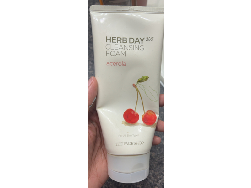 The Face Shop Herb Day 365 Cleansing Foam, Acerola, 5.7 fl oz/170 mL
