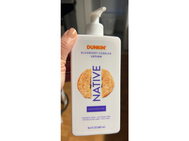 Native Dunkin Blueberry Cobbler Moisturizing Lotion, 16.5 fl oz/487 mL