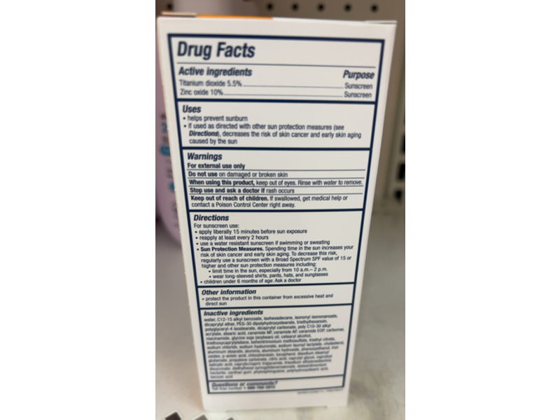 CeraVe Hydrating Mineral Sunscreen, SPF 30 Light Sheer Tint, 1.7 fl oz/50 mL