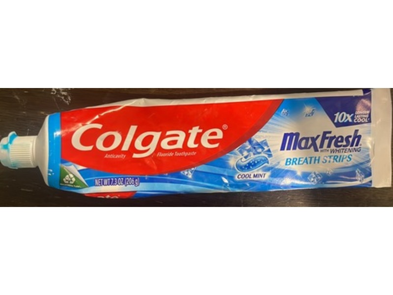 Colgate Maxfresh Whitening Toothpaste, Cool Mint, 7.3 oz/206 g