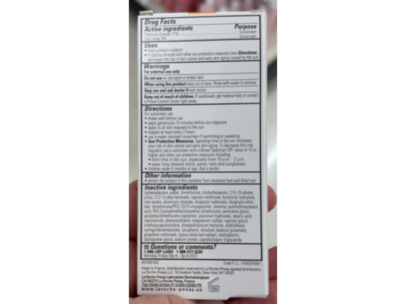 La Roche-Posay Anthelios Tinted Mineral Light Fluid Sunscreen, SPF 40, Medium, 1.7 fl oz/50 mL