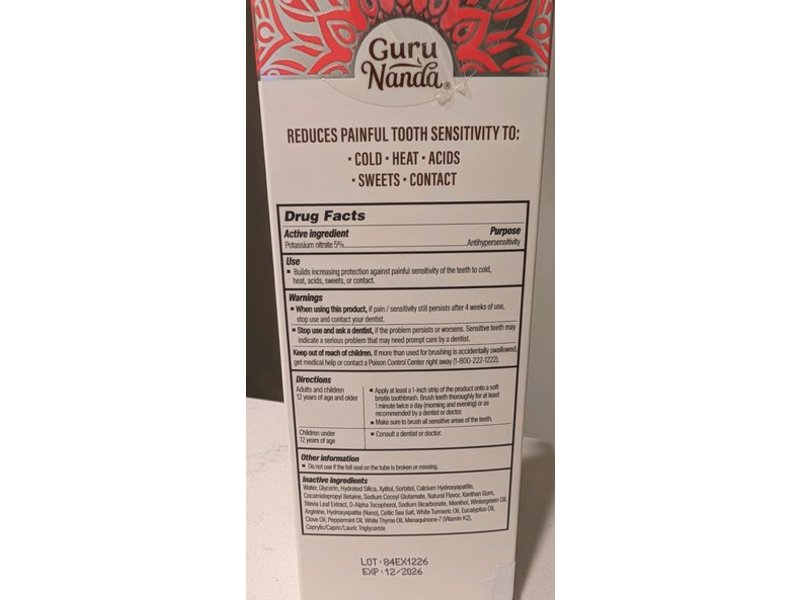 Gurunanda Sensitive Protection Toothpaste, Refreshing Mint & Clove, 4.2 oz/119 g
