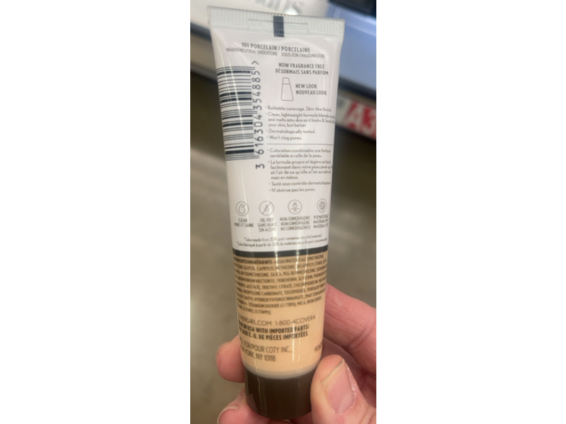 Covergirl Clean Invisible Foundation, Porcelain, 1 fl oz/30 mL