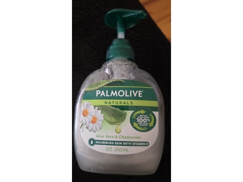 Palmolive Naturals Hand Wash, Aloe Vera & Chamomile, 250 mL