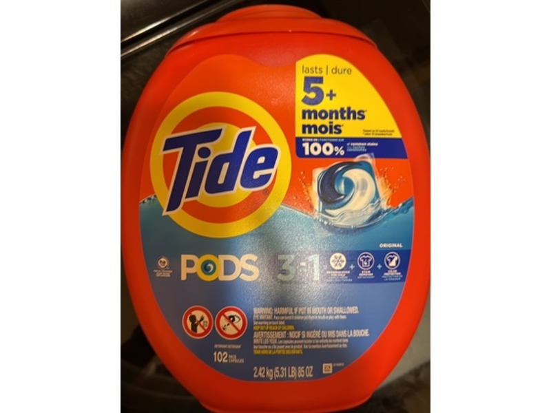 Tide PODS 3-In-1 Laundry Detergent Pacs, Original Scent, 85 oz/2.42 kg, 102 Pacs