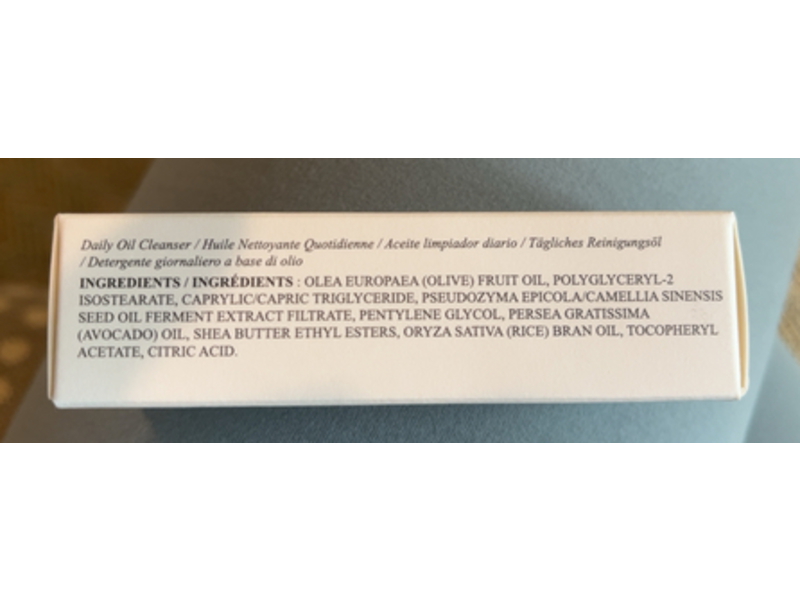 Victoria Beckham Daily Oil Cleanser, 0.17 fl oz/5 mL, 2 Count