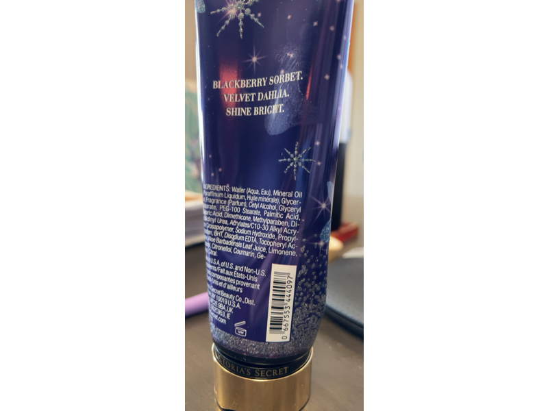 Victoria's Secret Fragrant Moisturizing Body Lotion, Blackberry Fizz, 8 fl oz/236 mL