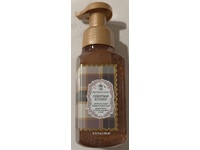 Bath & Body Works Gentle & Clean Foaming Hand Soap, Christmas Kitchen, 8.75 fl oz/ 259 mL - Image 4