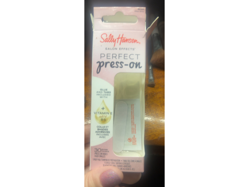 Sally Hansen Salon Effects Perfect Press On Nails, Miss Bliss, 0.06 fl oz/1.86 mL