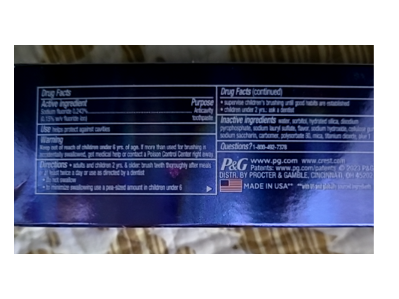 Crest 3D White Advanced Intense Whitening Toothpaste, Luminous Mint, 3.7 oz/104 g