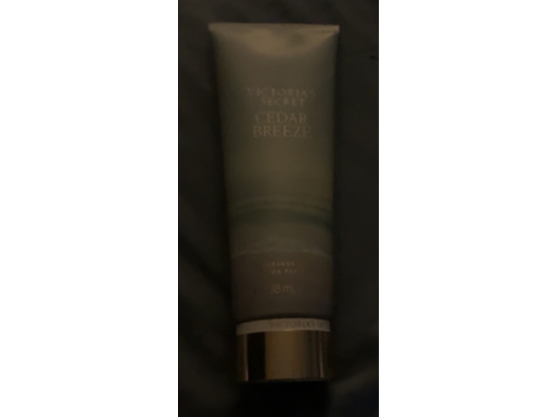 Victoria's Secret Cedar Breeze Fragrance Lotion, 8 fl oz/236 mL
