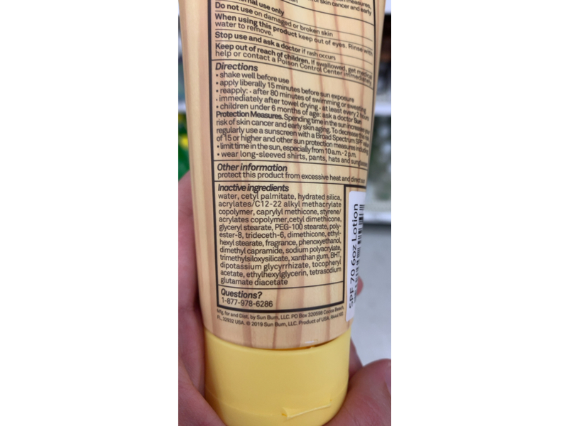 Sun Bum Premium Moisturizing Sunscreen Lotion, SPF 70, 6 fl oz/177 mL