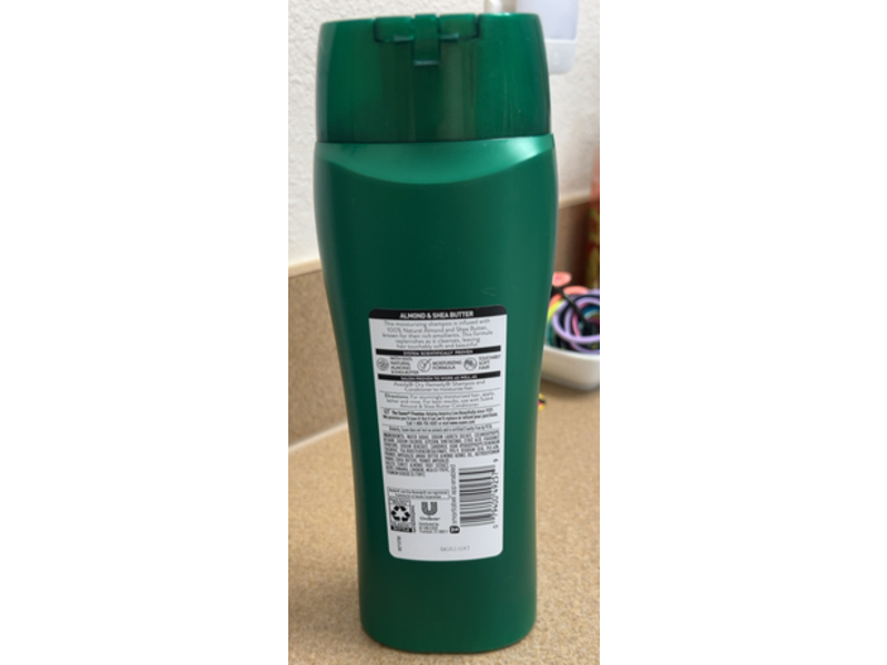 Suave Moisturizing Shampoo, Almond & Shea Butter, 18 fl oz / 532 mL