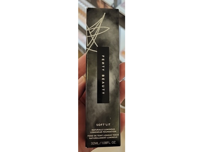 Fenty Beauty Soft'Lit Naturally Luminous Longwear Foundation, 300, 1.08 fl oz/32 mL