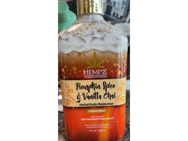 Hempz Pumpkin Spice & Vanilla Chai Herbal Body Moisturizer, 17 fl oz/500 mL