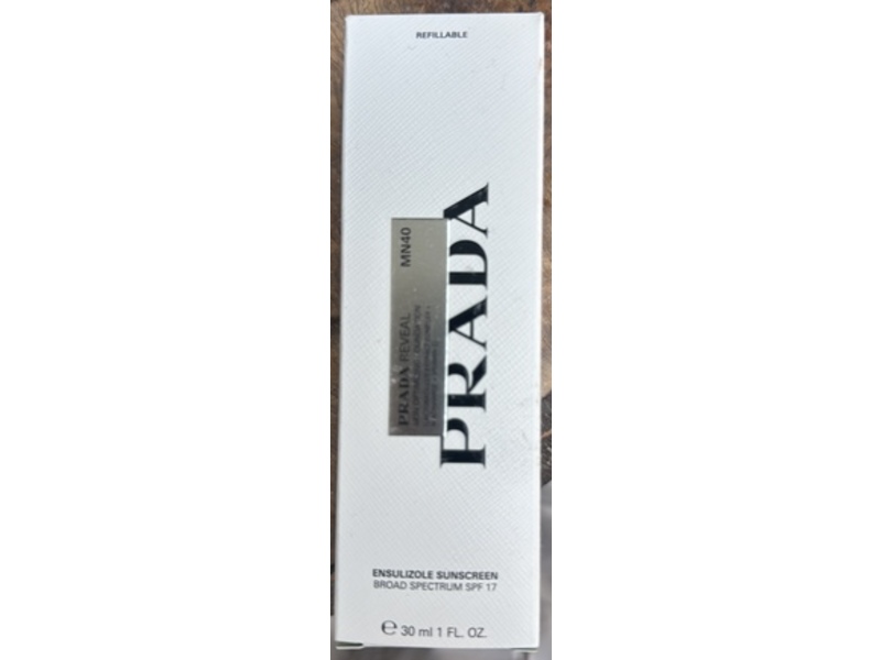 Prada Reveal Optimizing Foundation, MN40, SPF 17, 1 fl oz/30 mL