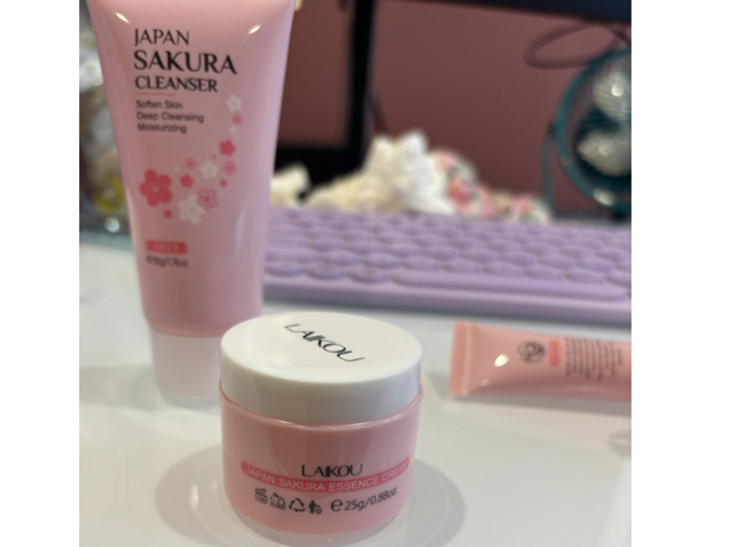 Laikou Japan Sakura Skincare Set