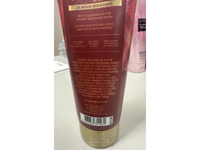 Bath And Body Works Ultimate Hydration Body Cream, Bright Christmas Morning, 8 fl oz/226 g