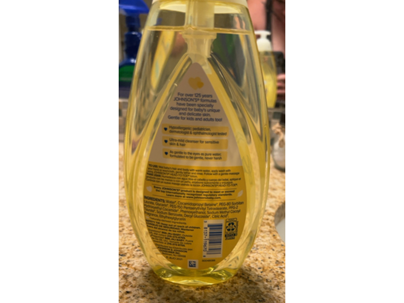 Johnson's Head To Toe Wash & Shampoo, 27.1 fl oz/800 mL