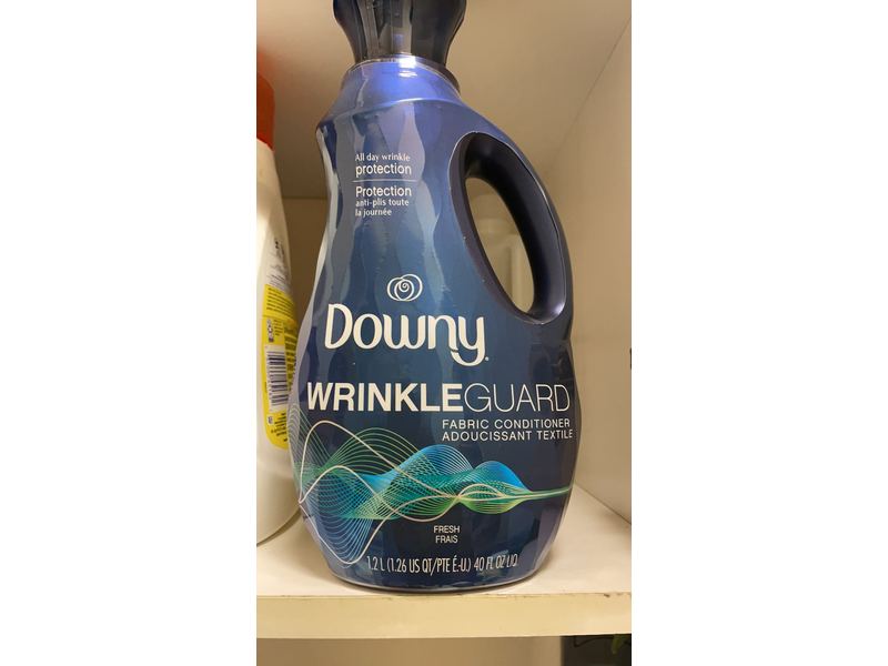 Downy Wrinkleguard Fabric Conditioner, Fresh, 40 fl oz/1.2 L