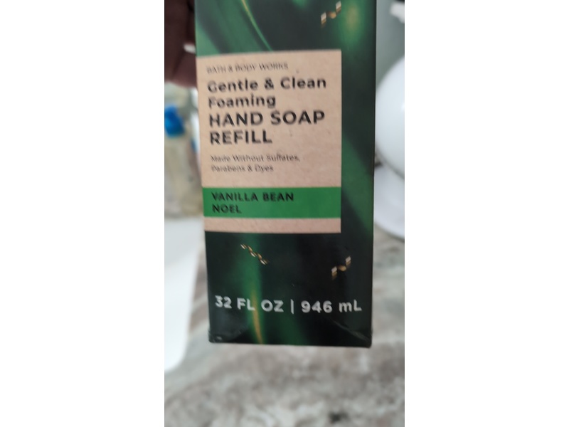 Bath & Body Works Gentle & Clean Foaming Hand Soap, Vanilla Bean Noel, 32 fl oz/946 mL
