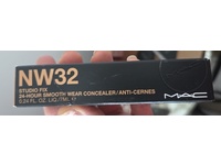 M.A.C Studio Fix 24 Hour Smooth Wear Concealer, Nw32 Neutral Beige, 0.24 fl oz/7 mL - thumbnail 2