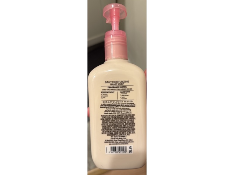 Bath & Body Works Moisturizing Hand Soap, Pink Kiwi Berry, 9 fl oz/266 mL