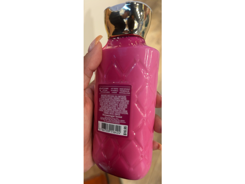 Bath & Body Works Daily Nourishing Body Lotion, Bourbon Strawberry & Vanilla, 8 fl oz/236 mL