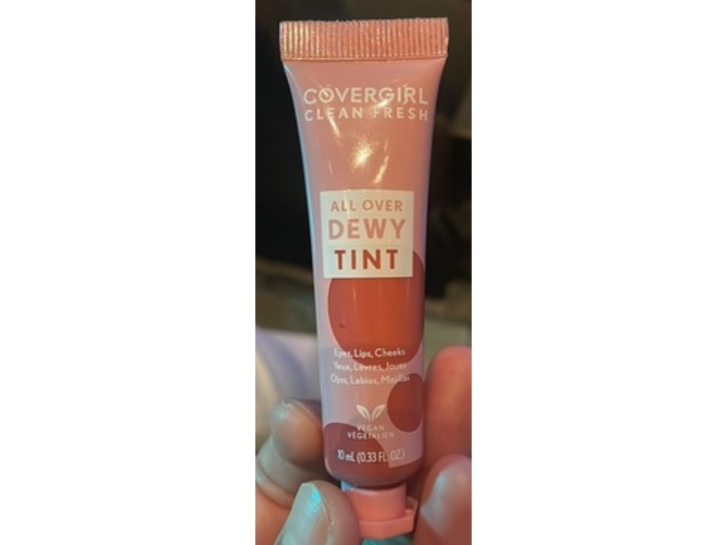 Covergirl Clean Fresh All Over Dewy Tint, 600 Fuchsia Passion, 0.33 fl oz/10 mL